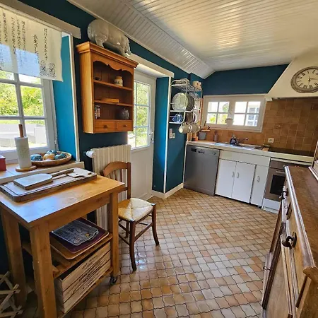 Ithaque Ferienhaus Longues-sur-Mer